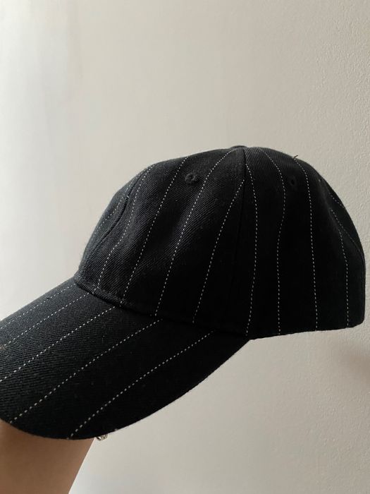 Различни Шапки с козирка и Bucket hat