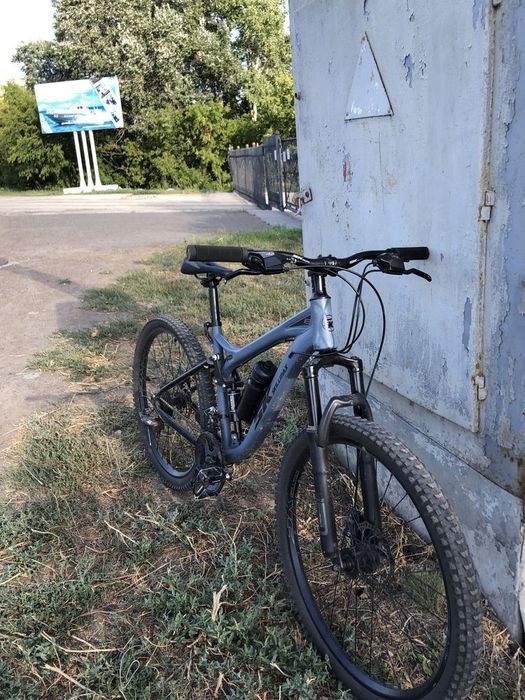 Продам двух подвес