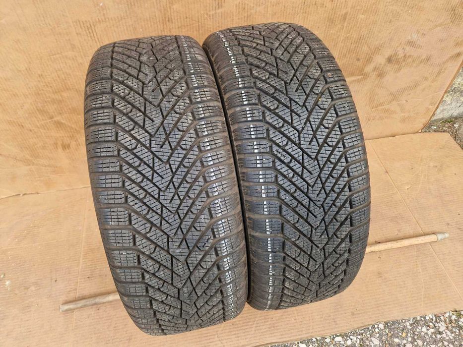 2 Pirelli R19 225/45
Зимни гуми 
DOT2421