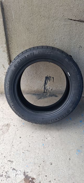 Vând cauciucuri R17 de buget