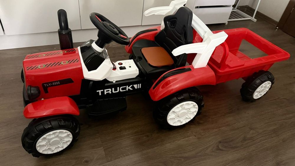 Продам детский трактор