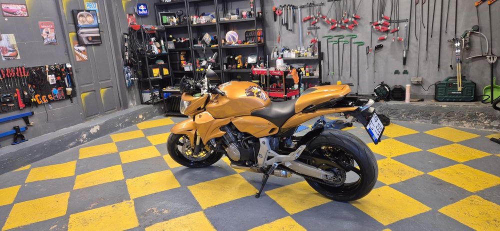 Se vinde Honda hornet!