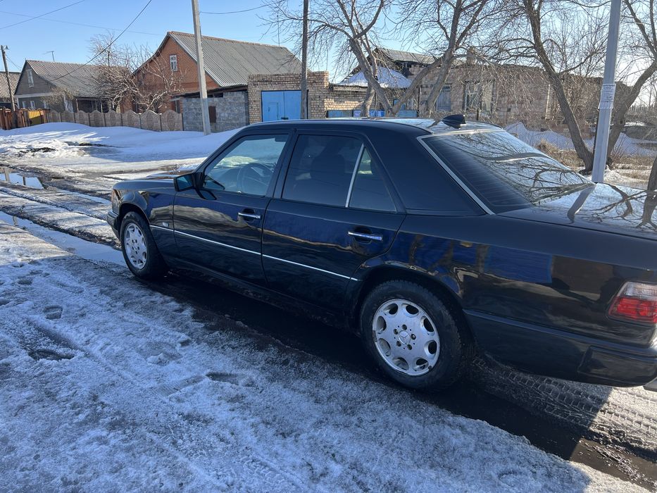 Продам мерс Е220