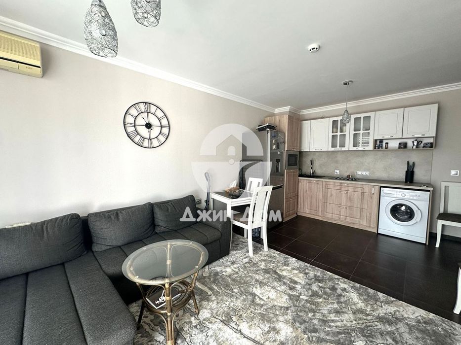 Продава се Двустаен апартамент в Свети Влас - 79 кв.м за 807 €/кв.м - Снимка #3