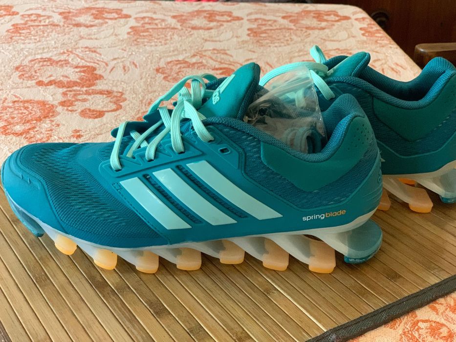 Дамски маратонки Adidas нови цвят тюркоаз