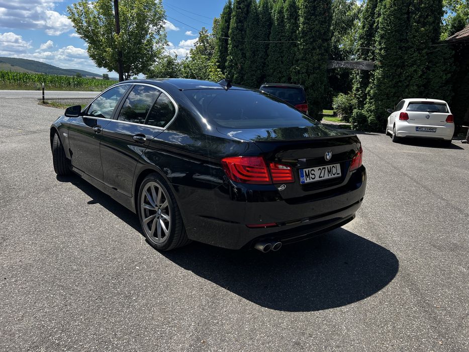 Bmw f10 520d automat 184cp car vertical full verde