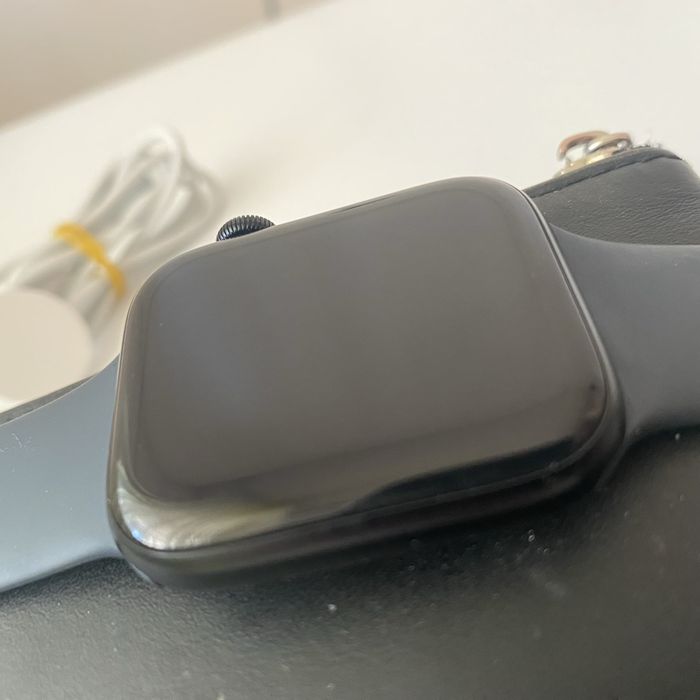 Apple watch SE 2 GPS 44mm апрель 2026