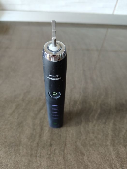 Periuța electrică Philips Sonicare .