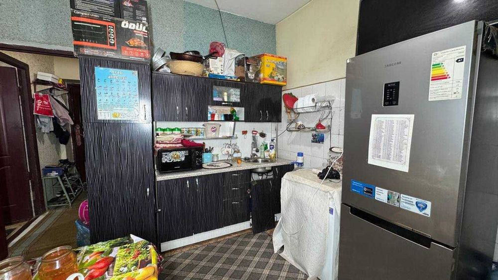 Киргили Киргили кафе 2 қаватда 1 хонали квартира сотилади.ID: 1515