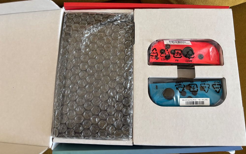Nitendo switch Sports stare excelentă aproap nouă avem separat și un joc Minecraft la preț de 1500 Ron