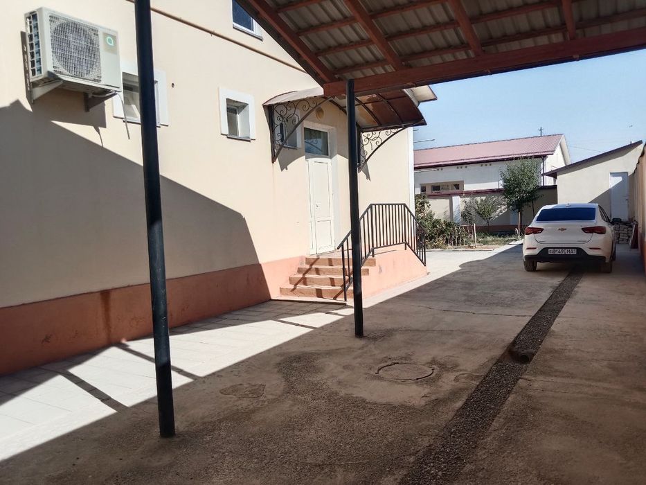 Namunaviy uy sotiladi