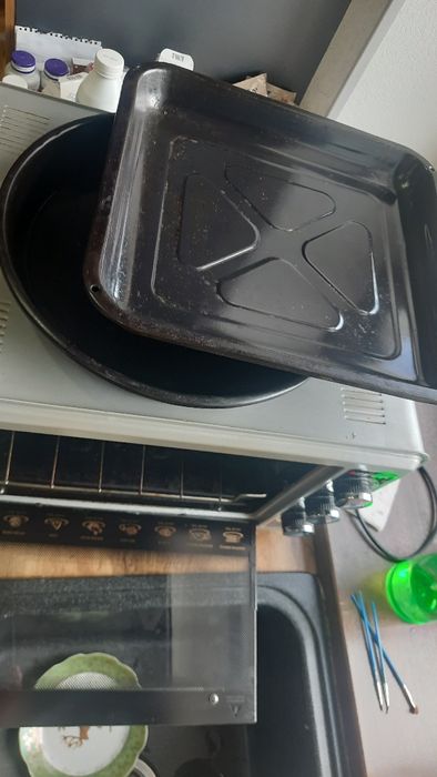 Электро духовка в отличном состоянии