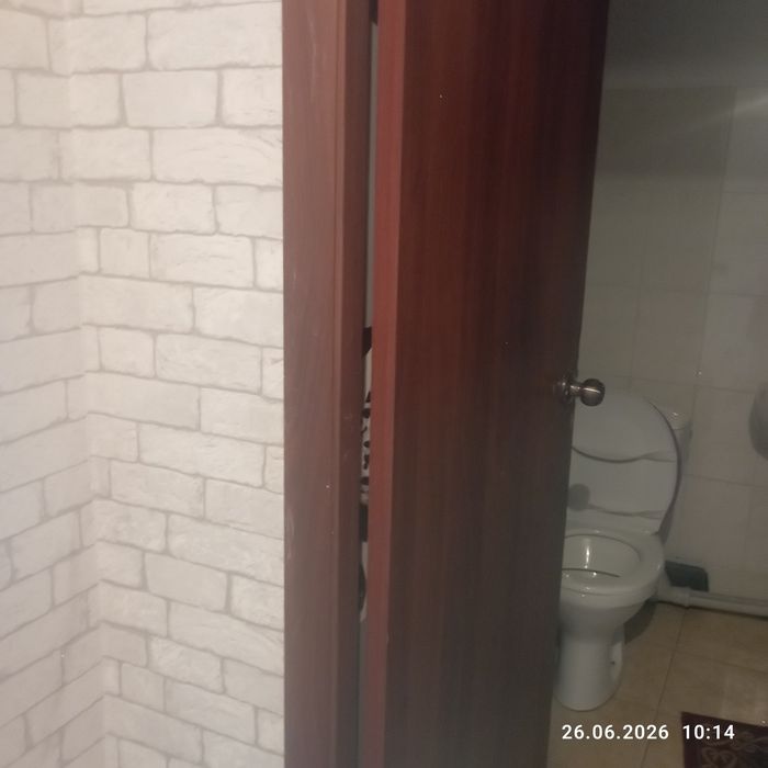 Отдам двери межкомнатные