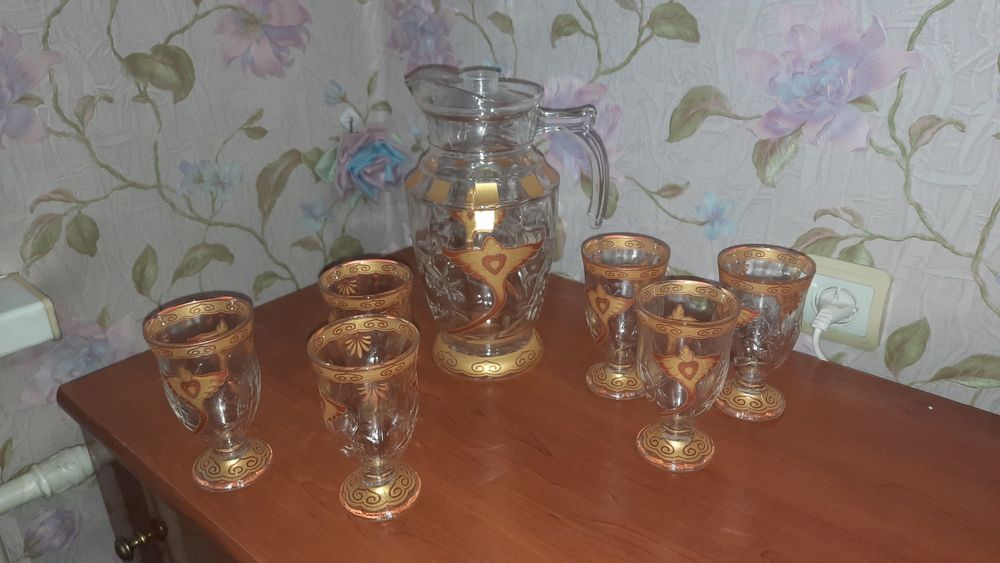 Продам наборы для праздничного стола