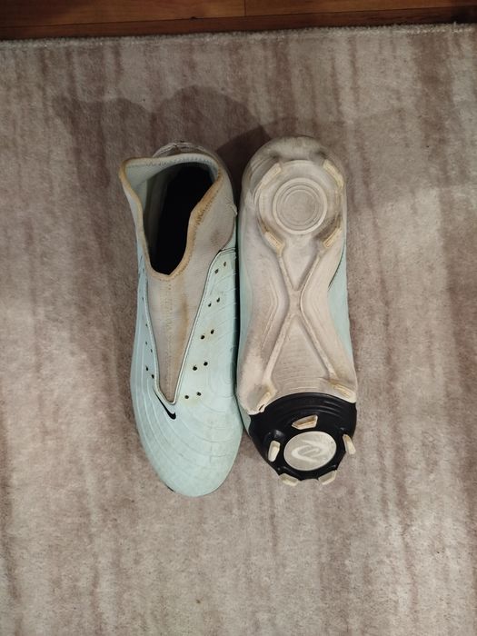 Футболни бутонки Nike