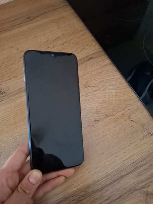 Продам Tecno spark 8