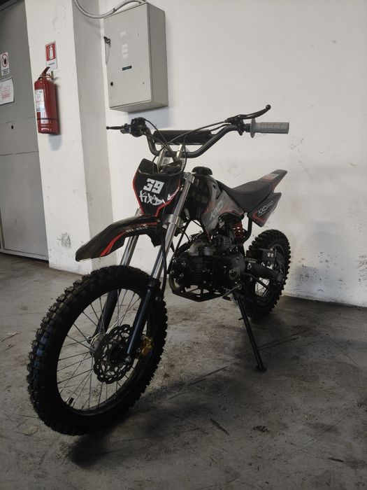 Motocross KXD Pro Germany 607, 125cc in 4 Timpi, pornire la pedala, cutie manuala in 4 Viteze, frane hidraulice fata si spate, Nou adus din Germania