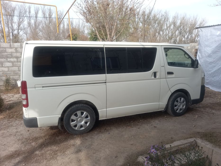 Срочно продаю Хайс Тоета.