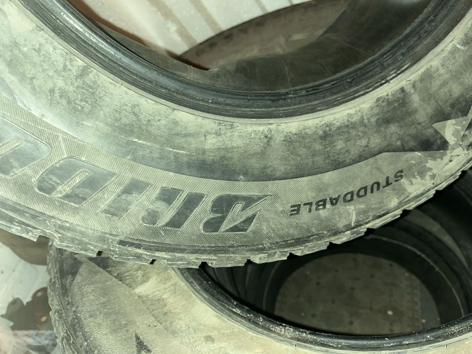 Шины на р17 два комплекта