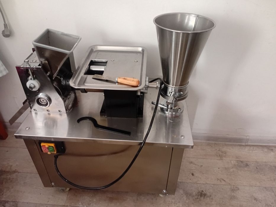 Аппарат для лепки пельменей