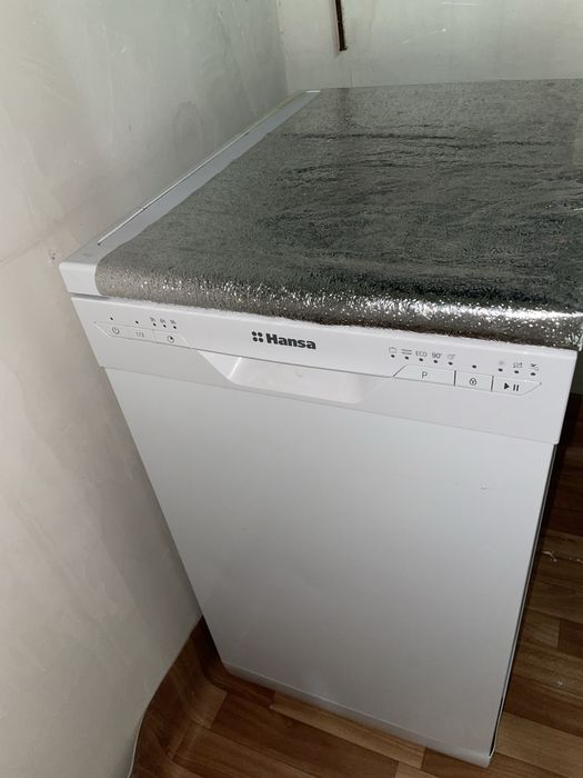 Посудомоечная машинка.