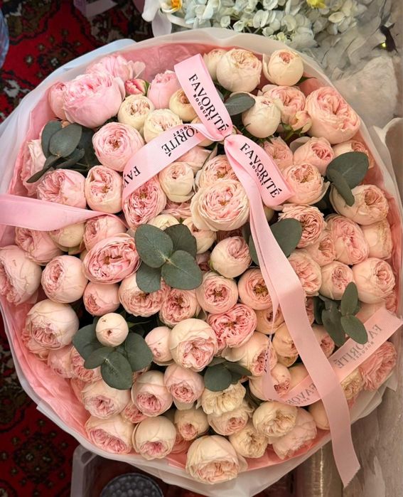 Цветы свежие продам.