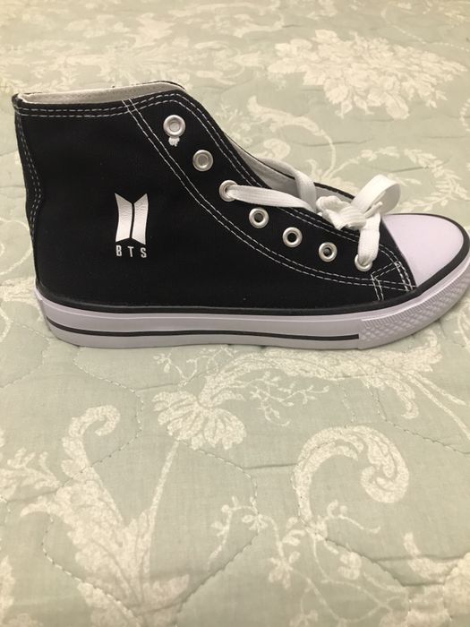 Кеды конверсы BTS