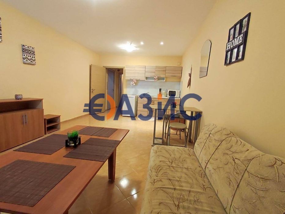 Продава се Двустаен апартамент в к.к. Слънчев бряг - 60 кв.м за 1032 €/кв.м - Снимка #3