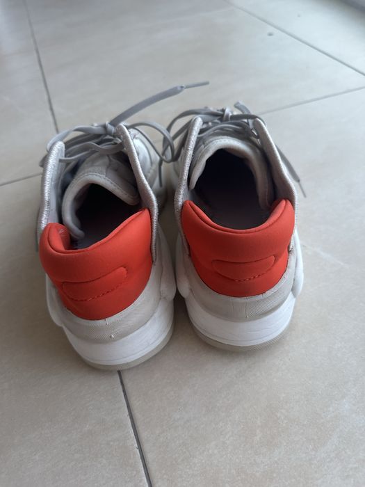 Уникални сникърски на Y-3