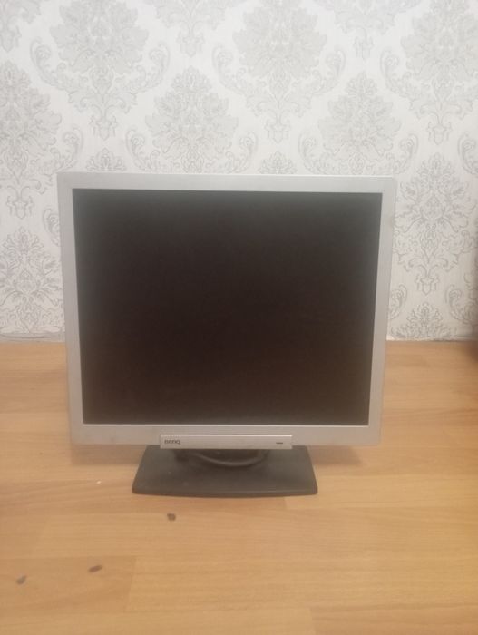 Продам монитор хороший