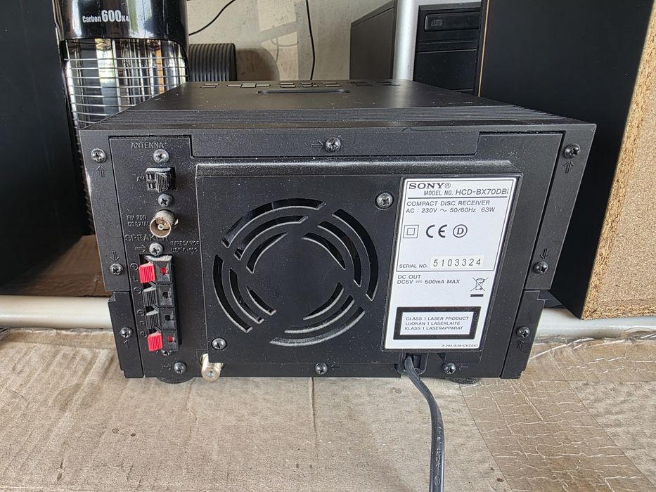 Vand cd Sony cu 2 boxe