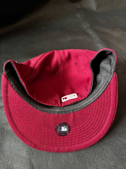 Шапки New Era и OBEY
