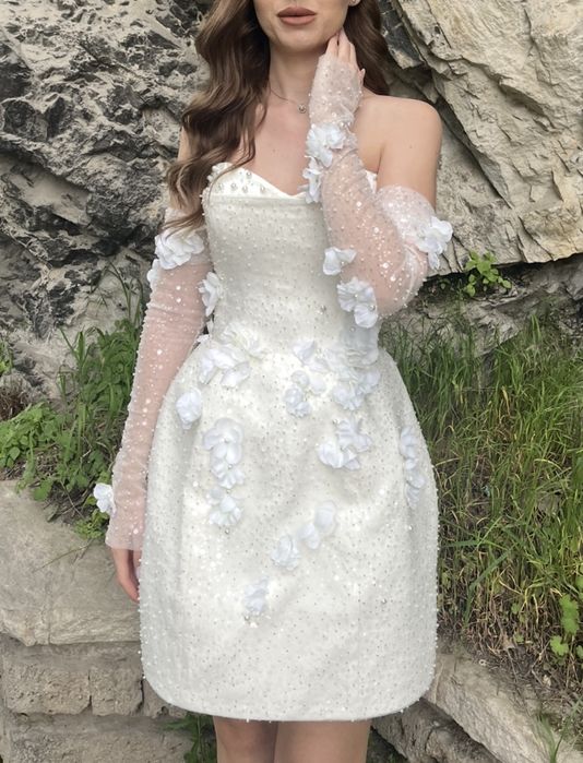 Официална рокля с ръкавици