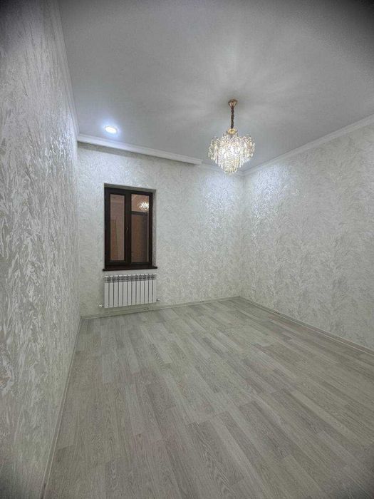 Евродом сзади Экобазара, 2.6-соток