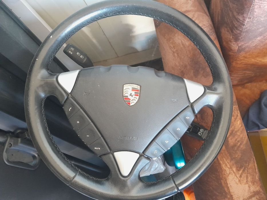 Волан с еърбег за Порше Каен Porsche Cayenne