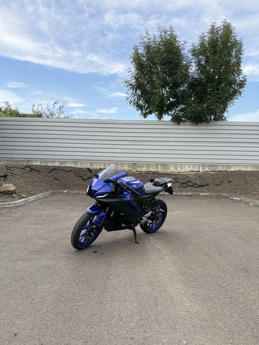 Motocicleta Yamaha yzf r125 2024 pentru A1 16 ani
