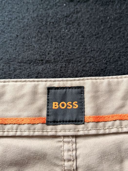 Hugo Boss,pantaloni bărbați,măr.4XL(42/34)