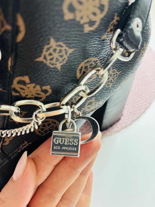Кожени ботуши GUESS