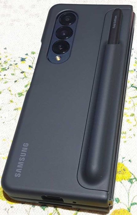 Продаю Samsung Galaxy Z Fold 4
