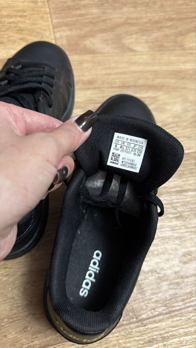 Новые кроссовки