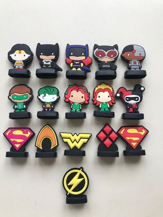 Figurine Carrefour Dc