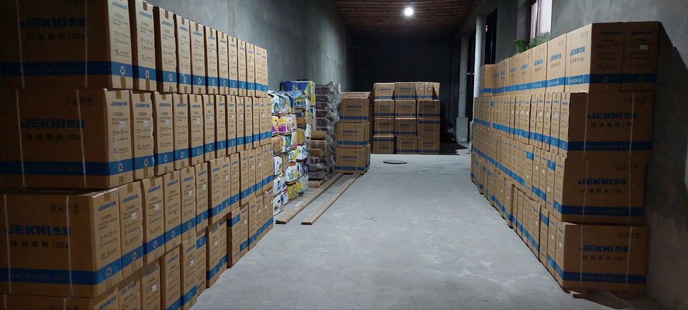 Xitoyda ishlab chiqarilgan sungi model JEKHI nomli tikuv moshinasi