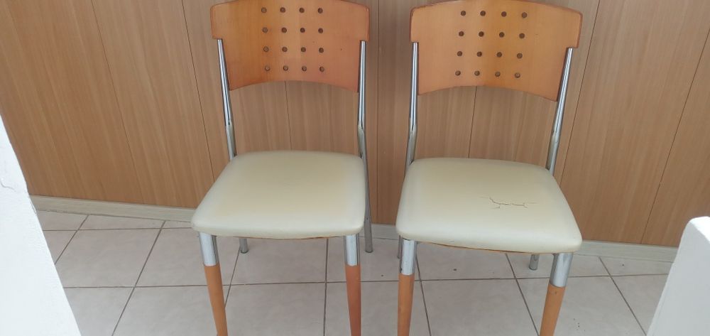 Качественные стулья   .дерево и металл