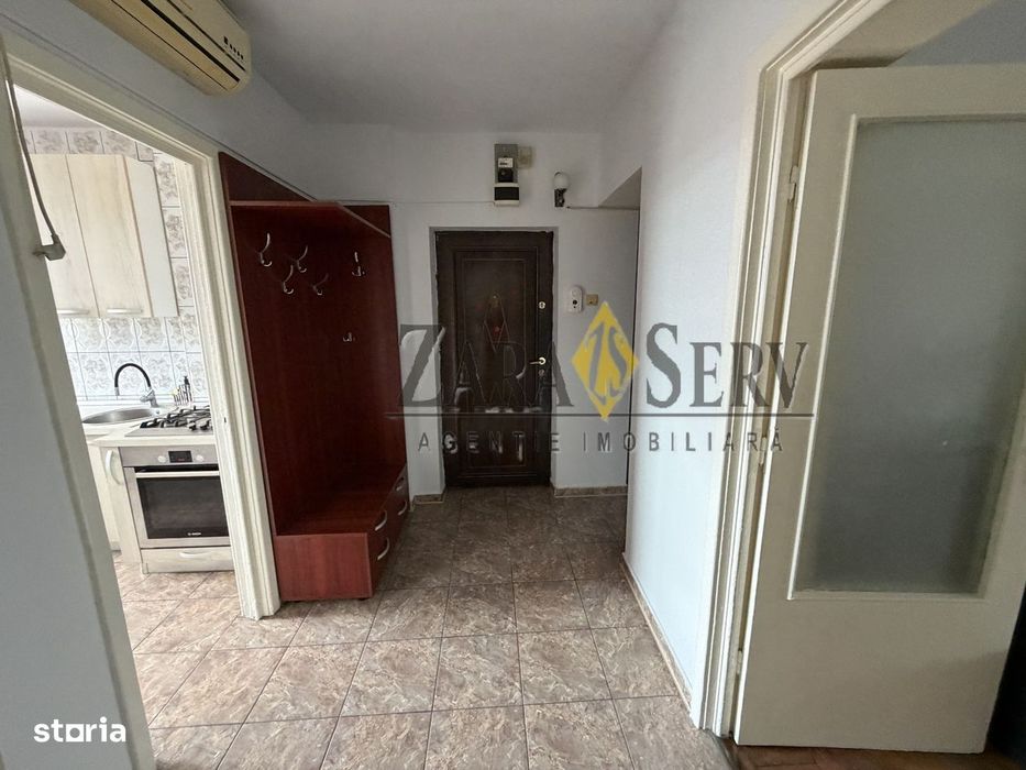 Apartament 3 camere de vanzare - zona Caraiman — fotografia 1