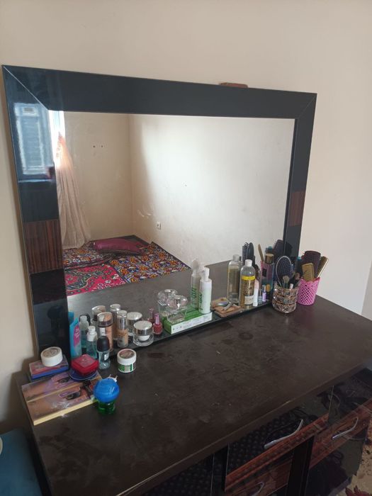 Spalni kamplekt dush kabinasi bilan