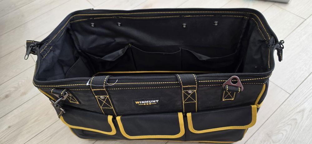 Продам профессиональный моющий пылесос Karcher Puzzi 10/2