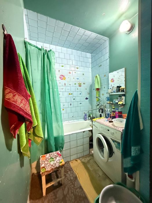 Срочно сотилади Сергели 7. 3/8/9. Балкон:2*6+2*3 85м²