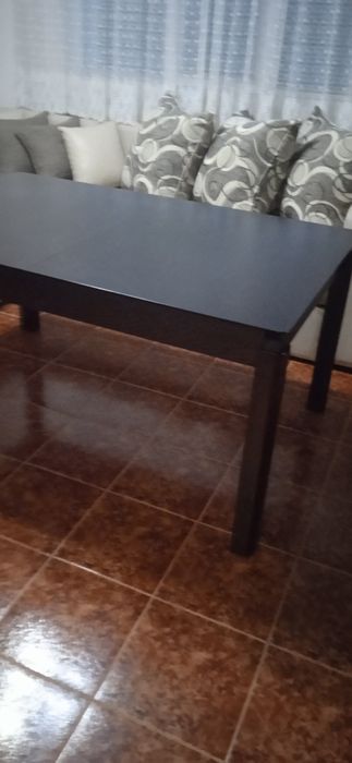 Трапезна маса разтегателна