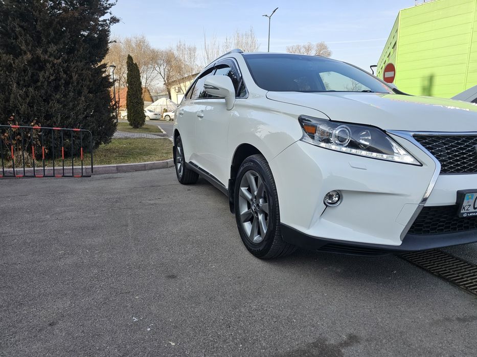 Шикарный LEXUS RX350 рестайлинг