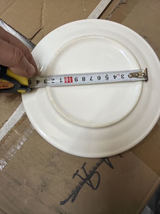Продам тарелки новые белый фарфор